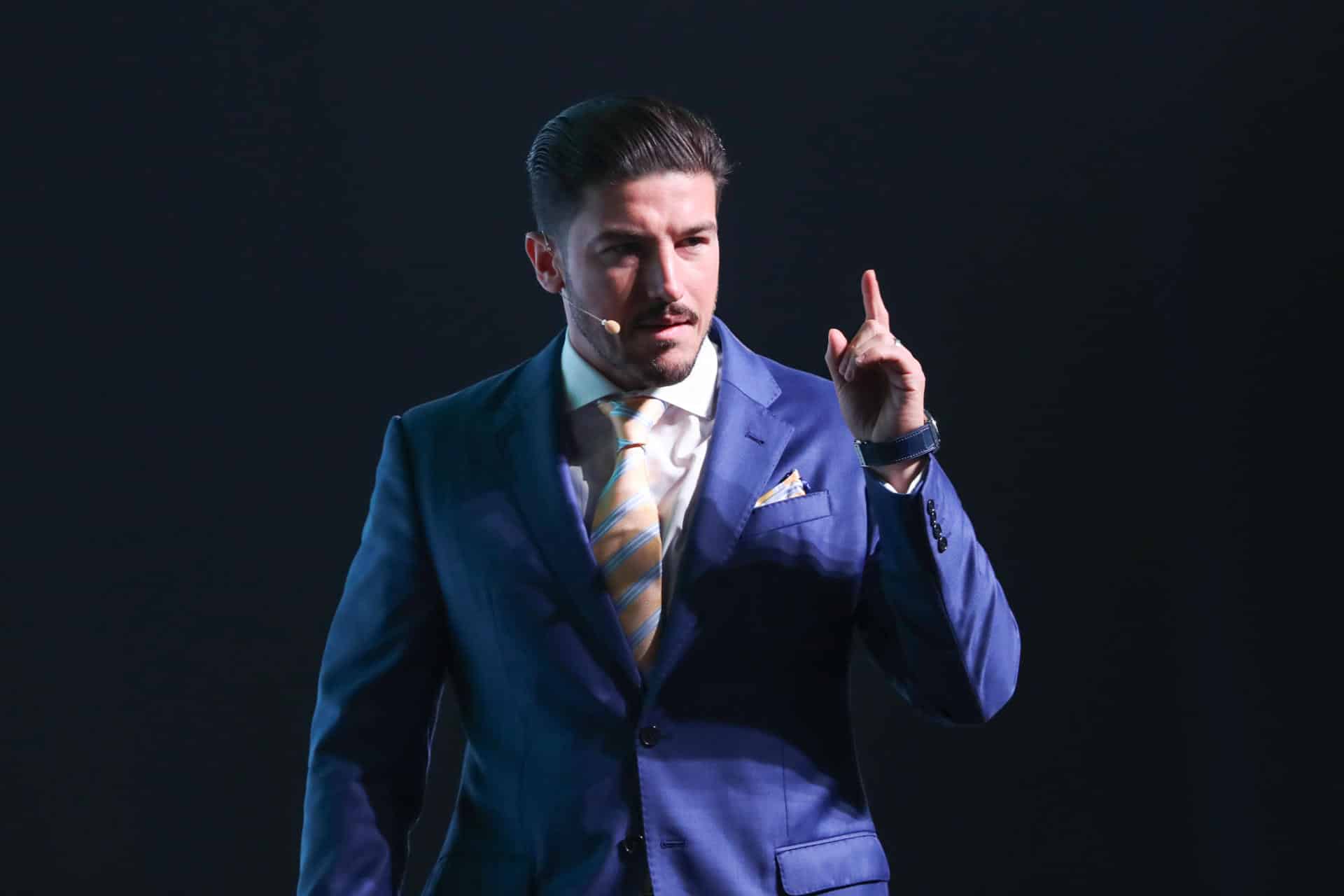 El gobernador de Nuevo León, Samuel García, habla en el foro 'México IA+ Inversión Acelerada' este miércoles, en Ciudad de México (México). EFE/ Mario Guzmán