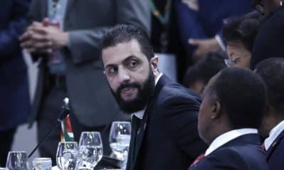 El presidente de Siria, Ahmed al-Sharaa, asiste a la apertura de la cumbre de líderes de la COP30 este 6 de noviembre de 2025, en el Hangar Centro de Convenciones, en Belém (Brasil). EFE/ André Coelho