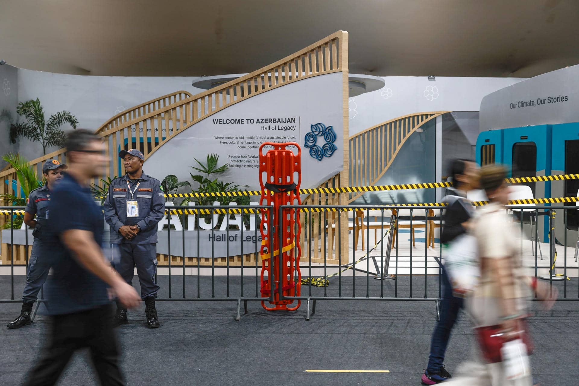 Vista general este viernes, 21 de noviembre, de los alrededores de sede de negociaciones de la COP30, en Belém (Brasil). EFE/Fraga Alves