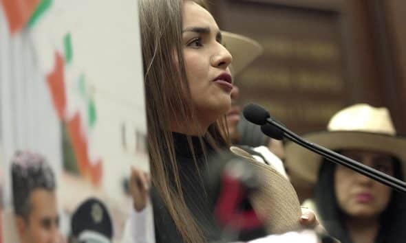 La viuda del alcalde Carlos Manzo, Grecia Quiroz, habla en un evento en el Congreso de la ciudad de Morelia en Michoacán (México). Imagen de archivo. EFE/ Iván Villanueva