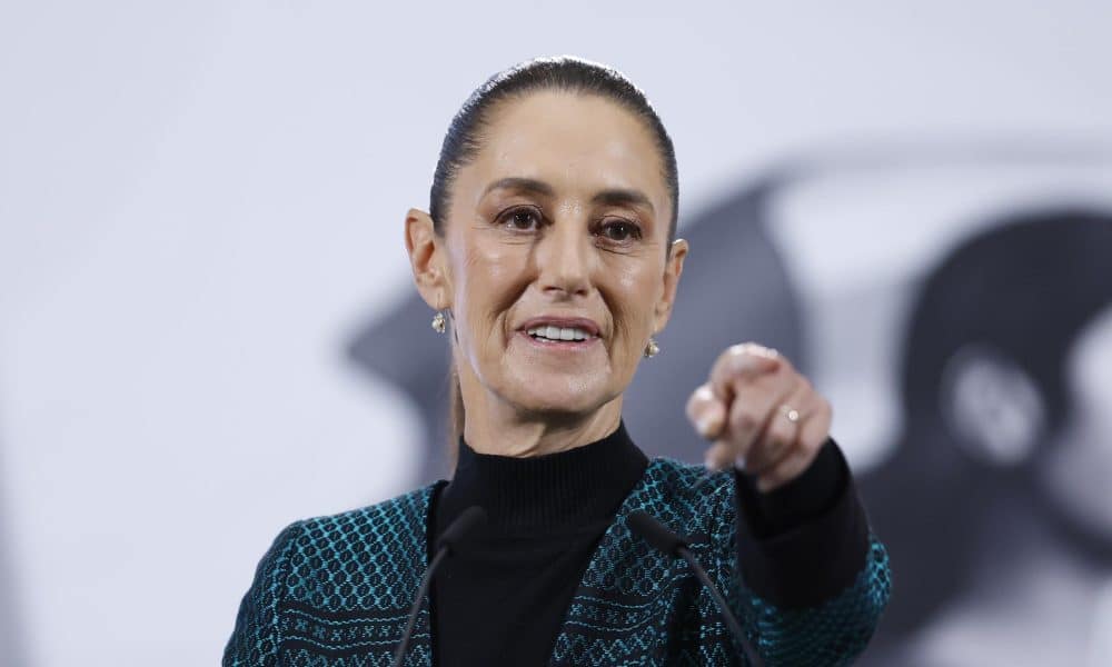 La presidenta de México Claudia Sheinbaum, habla durante una rueda de prensa este martes en Palacio Nacional de la Ciudad de México (México). EFE/Sáshenka Gutiérrez