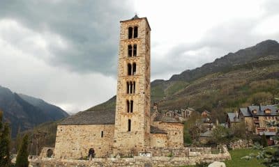 Se cuplen 25 años desde que las iglesias del valle de Boí, en Girona, fueron declaradas Patrimonio de la Humanidad junto a otros bienes españoles. En la imagen, el templo de San Climent de Taul, construido entre los siglos XI y XII  EFE/Paco Torrente/aa.Archivo