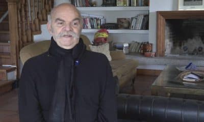 Cómo recrear el caos, el cruce de caminos y la polifonía de voces de una ciudad como Buenos Aires es el reto al que se ha enfrentado el escritor y periodista Martín Caparrós en 'BUE', una novela que retrata "una ciudad que apuntó muy alto y erró el tiro" y en la que el azar es un personaje más. "Inventamos religiones para creer que hay un orden, pero no hay ninguno, todo es puro azar, el azar define nuestra vida y nuestra muerte", ha dicho a EFE Caparrós (Buenos Aires, 1957), considerado uno de los mejores cronistas actuales de América Latina. EFE/EFE TV