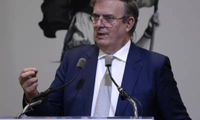 El secretario de Economía Marcelo Ebrard, habla en una conferencia de prensa en Ciudad de México (México). Imagen de archivo. EFE/ José Méndez
