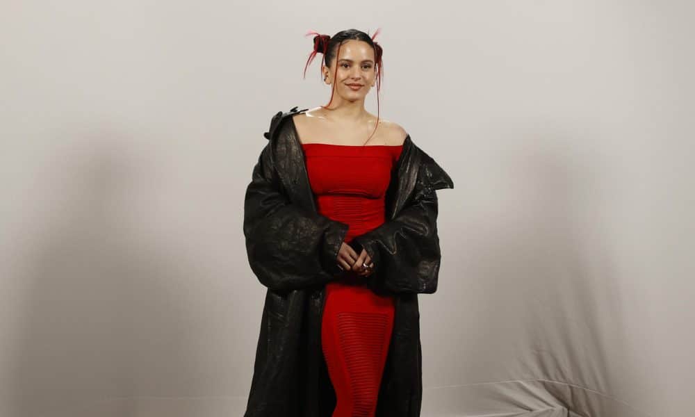 Imagen de archivo de la cantante Rosalía durante la entrevista concedida a Efe con motivo del lanzamiento de su trabajo "Motomami". EFE/Javier Lizón