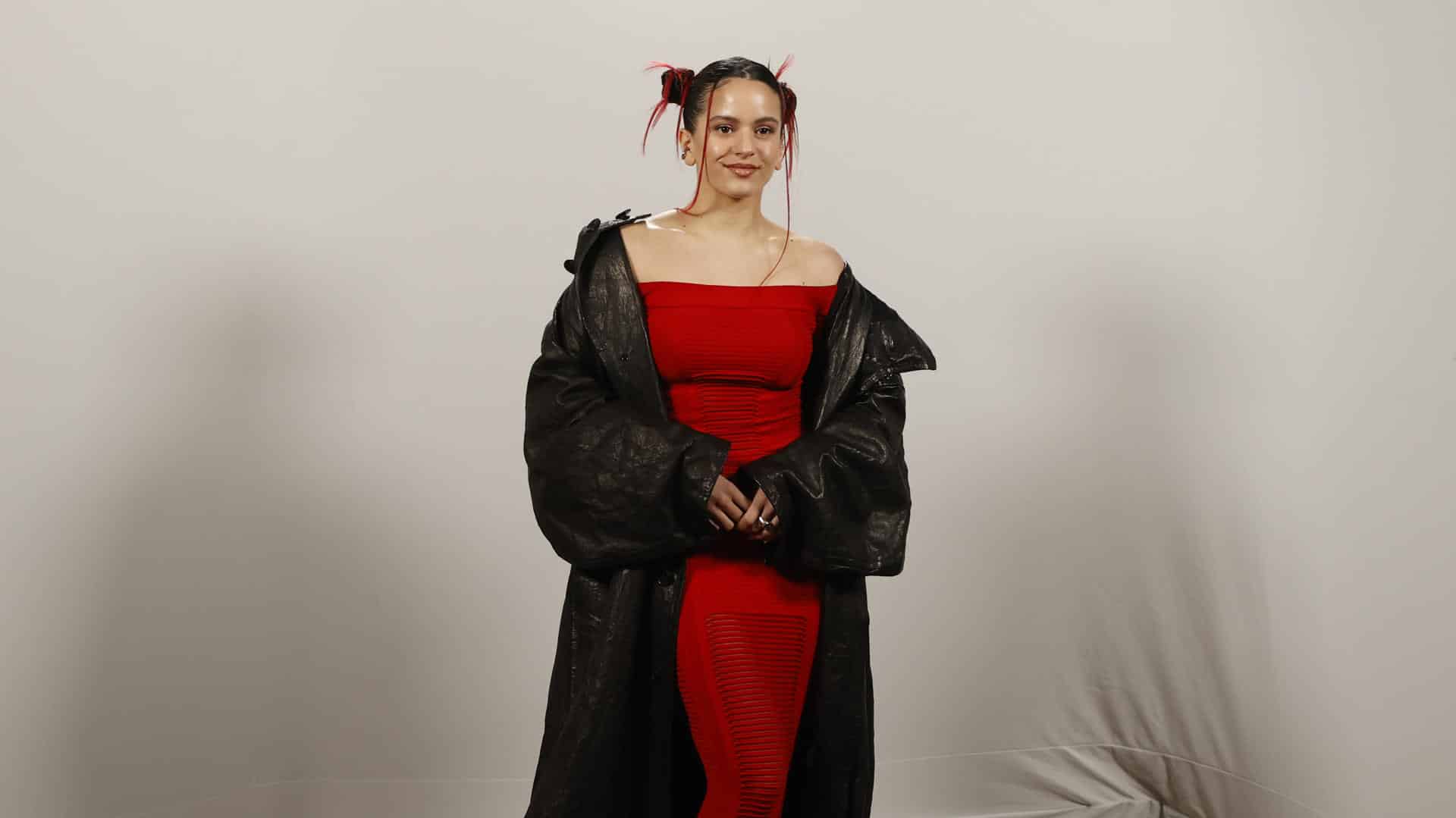 Imagen de archivo de la cantante Rosalía durante la entrevista concedida a Efe con motivo del lanzamiento de su trabajo "Motomami". EFE/Javier Lizón