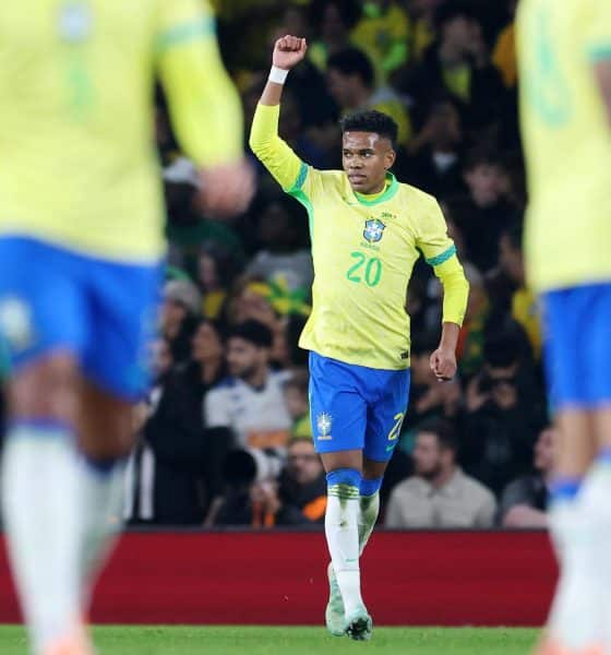 El jugador de Brasil Estevao celebra el 1-0 durante el partido amistoso que han jugado Brasil y Senegal en Londres, Reino Unido. EFE/EPA/ANDY RAIN