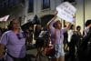 Mujeres participan en una marcha durante el Día Internacional de Eliminación de la Violencia contra la Mujer este martes, en Asunción (Paraguay). EFE/ Juan Pablo Pino
