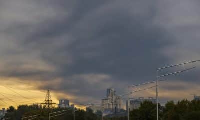 Imagen de archivo del humo provocado por un ataque ruso en Kiev. EFE/EPA/MAXYM MARUSENKO