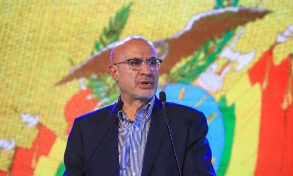 Fotografía de archivo de José Luis Lupo, miembro del equipo económico del nuevo mandatario de Bolivia, Rodrigo Paz, habla durante un evento, en La Paz (Bolivia). EFE/ Gabriel Márquez