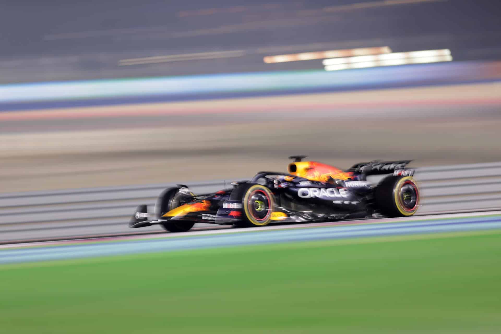 El piloto neerlandés de Red Bull Max Verstappen en el Gran Premio de Catar EFE/EPA/ALI HAIDER