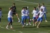 Los jugadores del Real Madrid Carreras (2i) y Huijsen (d), durante el entrenamiento realizado en la Ciudad Deportiva de Valdebebas, donde el equipo prepara el partido de Liga de Campeones que disputará ante el Liverpool. EFE/Rodrigo Jiménez
