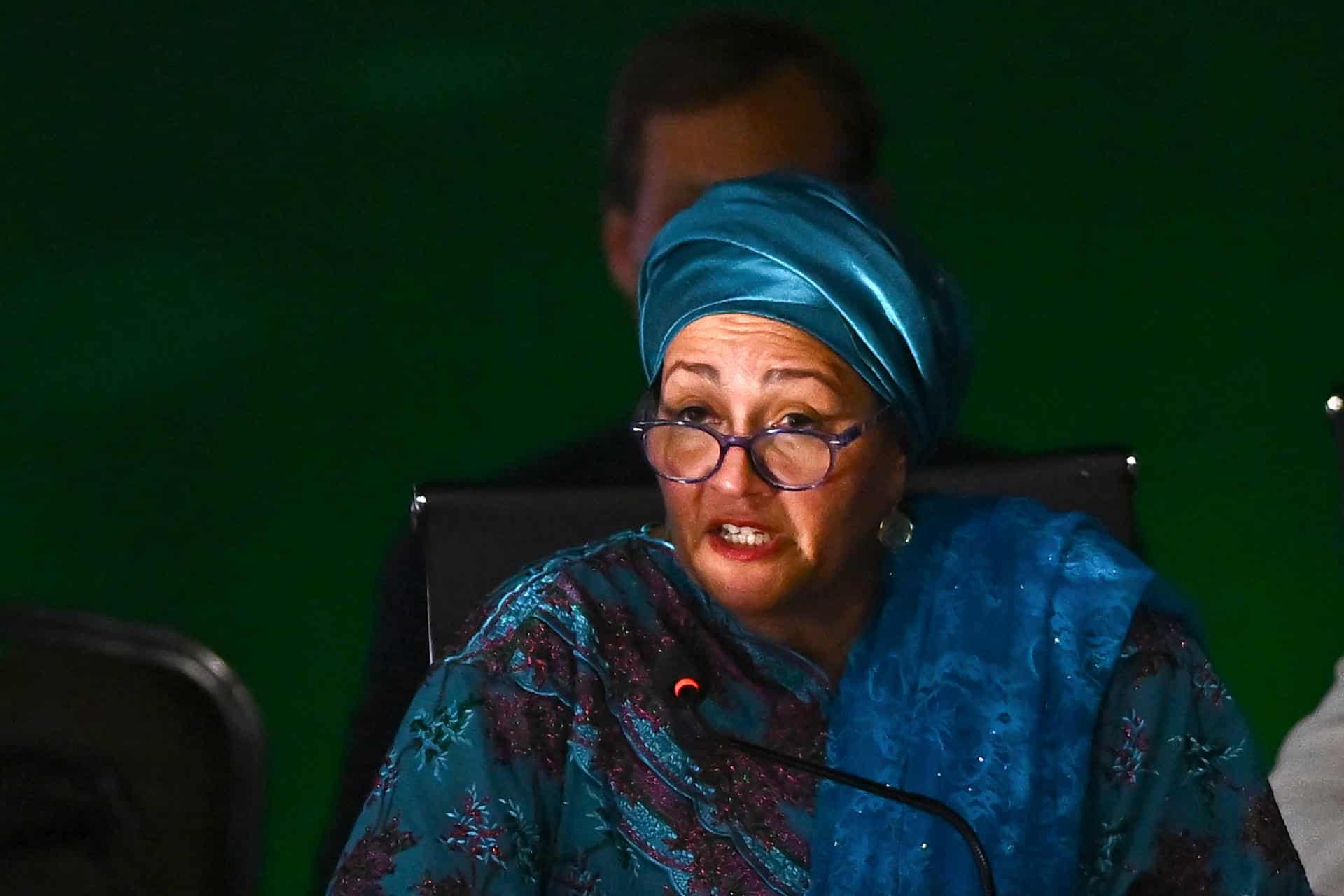 La secretaria general adjunta de la ONU, Amina Mohammed, al intervenir este martes, 14 de octubre, durante la sesión de clausura de la reunión Pre-COP30, en el Centro Internacional de Convenciones, en Brasilia (Brasil). EFE/Andre Borges