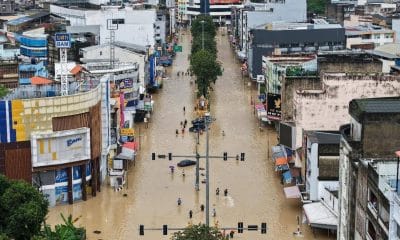 BANGKOK, 24/11/2025.- Las autoridades de Tailandia declararon este lunes zona de desastre la provincia sureña de Songkhla por las intensas y continuas lluvias que afectan a la región y que han llevado a la ciudad de Hat Yai a acumular precipitaciones récord en 300 años. Una decena de provincias de la mitad sur de Tailandia registran inundaciones, entre ellas la turística Surat Thani, conocida por albergar las islas de Koh Tao y Koh Samui, informó hoy el Departamento Real de Riego (RID, por sus siglas en inglés), encargado del control de anegamientos.EFE/ Departamento de Relaciones Públicas de Songkhla***SOLO USO EDITORIAL/SOLO DISPONIBLE PARA ILUSTRAR LA NOTICIA QUE ACOMPAÑA (CRÉDITO OBLIGATORIO)***
