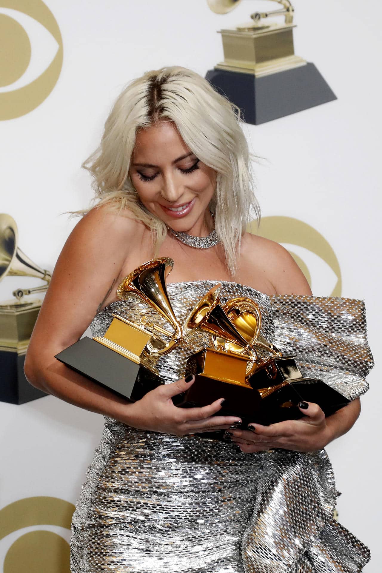 Fotografía de archivo fechada del 10 de febrero de 2019 de la artista Lady Gaga posando en Los Angeles (Estados Unidos). EFE/ John G Mabanglo