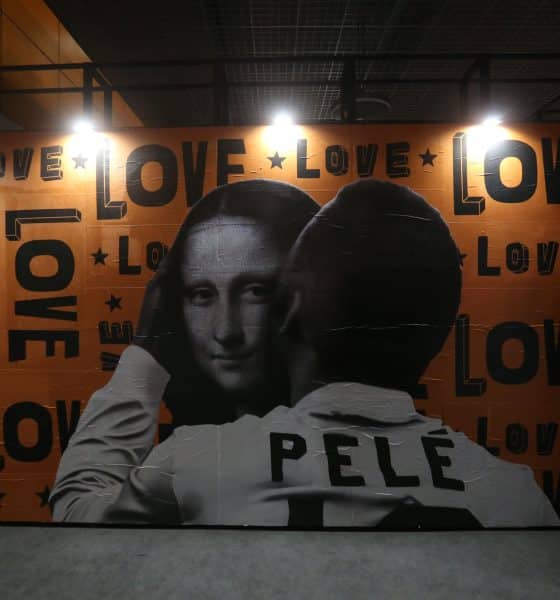 Montaje gráfico de Pelé con la Gioconda que se exhibe en el Museo Pelé, situado en la ciudad brasileña de Santos. EFE/ Guilherme Dionizio