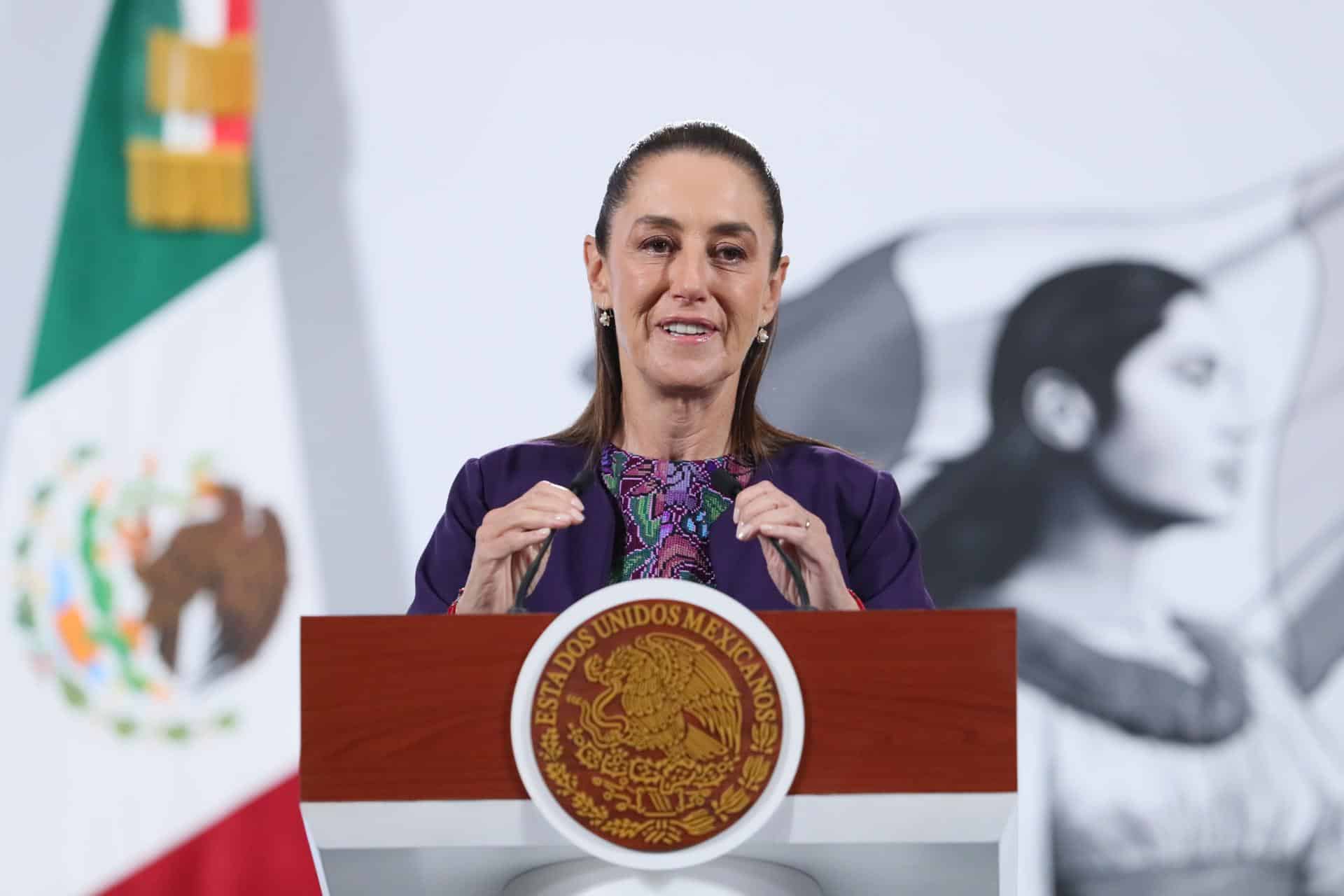 La presidenta de México, Claudia Sheinbaum, habla durante una rueda de prensa en Palacio Nacional de la Ciudad de México (México). Imagen de archivo. EFE/Mario Guzmán