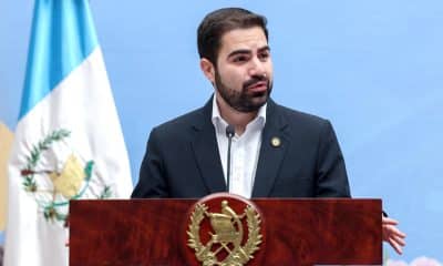 El secretario de Comunicación Social de la Presidencia de Guatemala, Santiago Palomo, habla durante una conferencia de prensa este viernes, en el Palacio Nacional de la Cultura en Ciudad de Guatemala (Guatemala). EFE/ Mariano Macz