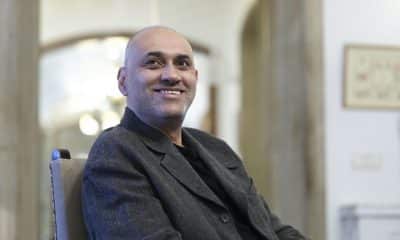 - El cineasta Kamal Aljafari durante la entrevista con EFE con motivo de su visita a Santiago de Compostela, ciudad del norte de España donde recibirá el premio Cineuropa honorífico a toda su carrera. EFE/ Xurxo Martinez