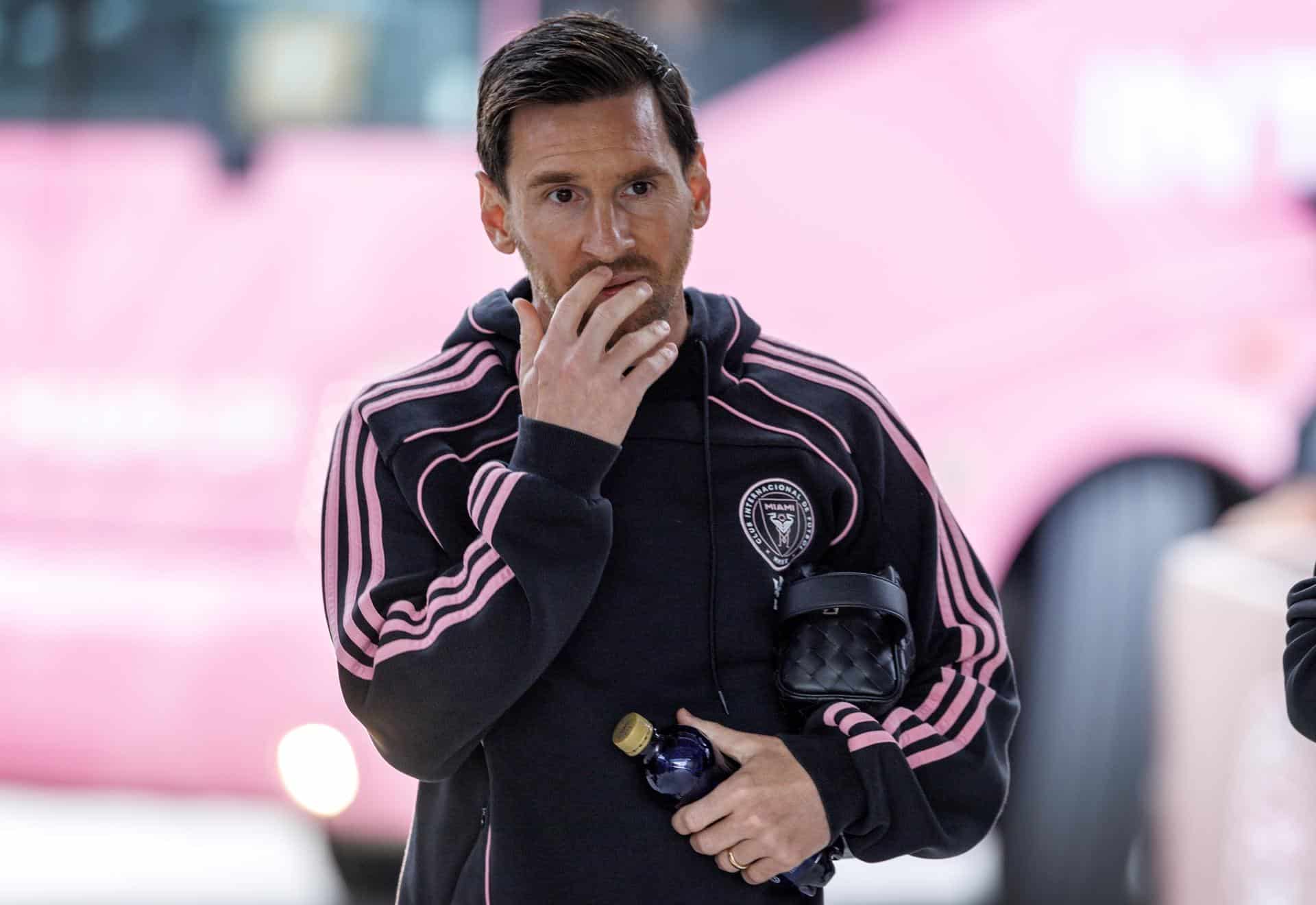 Lionel Messi de Inter Miami llega al estadio antes del partido de la Final de la Conferencia Este de la MLS Cup entre Inter Miami y New York. EFE/EPA/Cristobal Herrera Ulashkevich