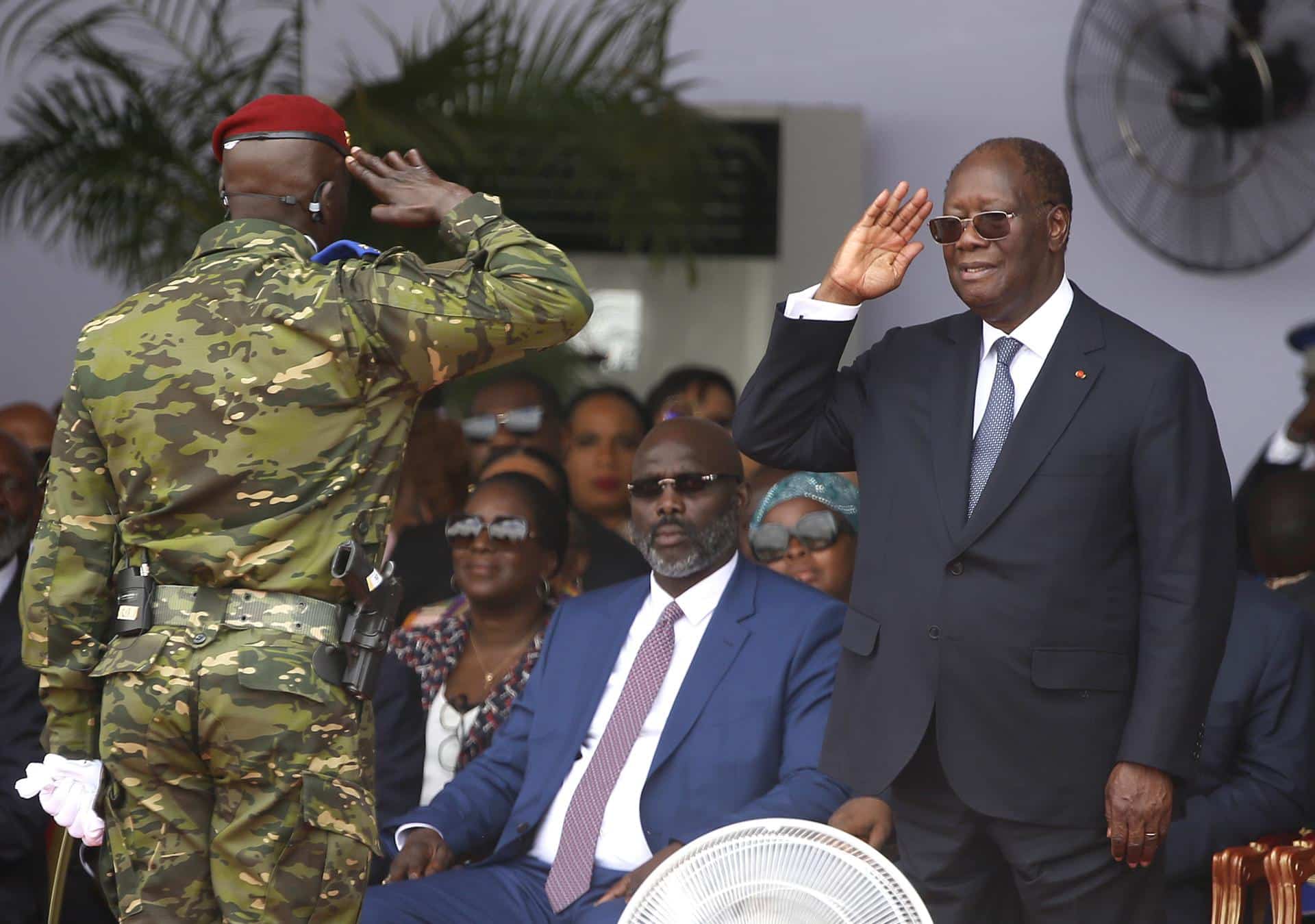 Foto archivo. Alassane Ouattara (R) (Costa de Marfil) EFE/EPA/LEGNAN KOULA