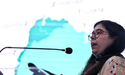 La directora ejecutiva de la Climate Change AI, Dra. Maria João Sousa, habla durante el anuncio oficial de herramientas técnicas y sociales en IA para el clima del ''Artificial Intelligence Climate Institute'' este martes, en el Centro de Convenciones Hangar donde se realiza la COP30, en Belém (Brasil). EFE/ Andre Borges