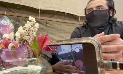 El fundador del Colectivo DLR, Andy Torres, habla durante una entrevista para EFE este viernes, en el estado de Oaxaca (México). EFE/ Jesús Méndez