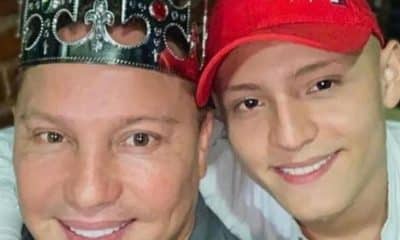 Captura de pantalla tomada de la cuenta oficial de Instagram @giovannyayalaoficial del cantante colombiano Giovanny Ayala posando junto a su hijo Miguel Ayala (d). EFE/Rastreo de redes @giovannyayalaoficial /SOLO USO EDITORIAL/NO VENTAS/ SOLO DISPONIBLE PARA ILUSTRAR LA NOTICIA QUE ACOMPAÑA (CRÉDITO OBLIGATORIO)