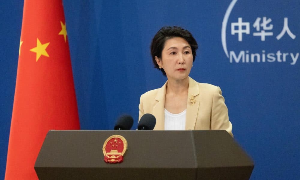 Beijing (China), 18/11/2025.- Chinese Foreign Ministry spokesperson Mao Ning speaks during a press conference at the Foreign Ministry in Beijing, China, 18 November 2025. Mao Ning spoke about relations with Japan, among other topics. (Japón) EFE/EPA/JESSICA LEE