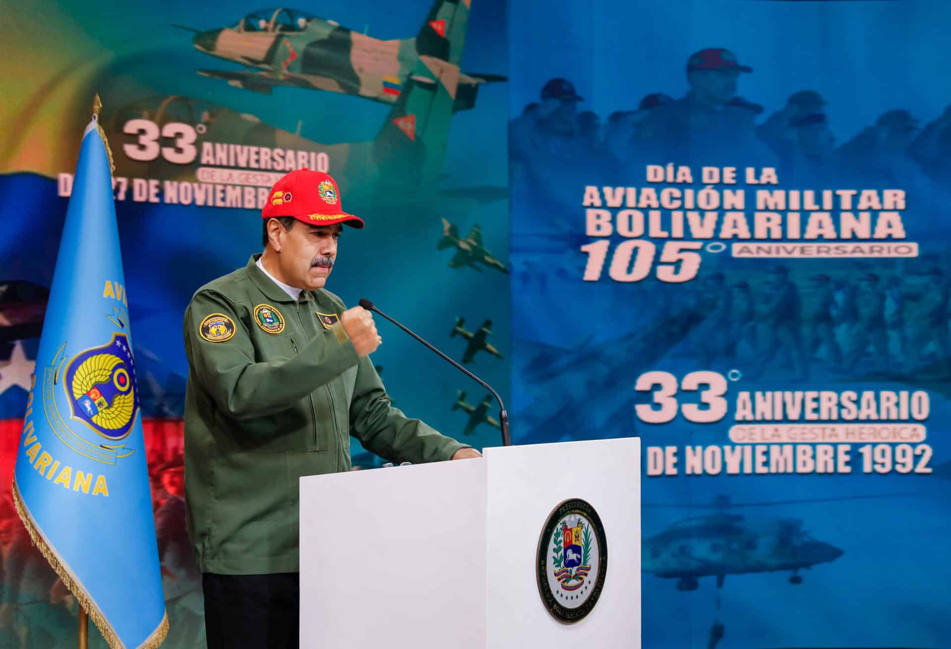 Fotografía cedida por el Palacio de Miraflores del presidente de Venezuela, Nicolás Maduro, en un acto por el 105 aniversario de la Aviación Militar Bolivariana, en Caracas (Venezuela). EFE/ Palacio de Miraflores