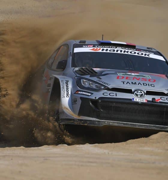El francés Sebastien Ogier conduce su Toyota GR Yaris Rally1 durante el WRC Rally de Arabia Saudita en Jeddah, Arabia Saudita. EFE/EPA/Simone Calvelli / Reporter Images