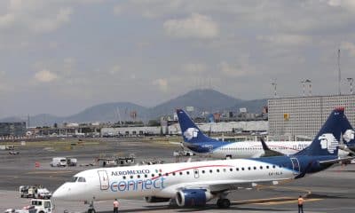 Fotografía de archivo donde se observan aviones de la empresa Aeromexico en Ciudad de México (México). EFE/Sáshenka Gutiérrez