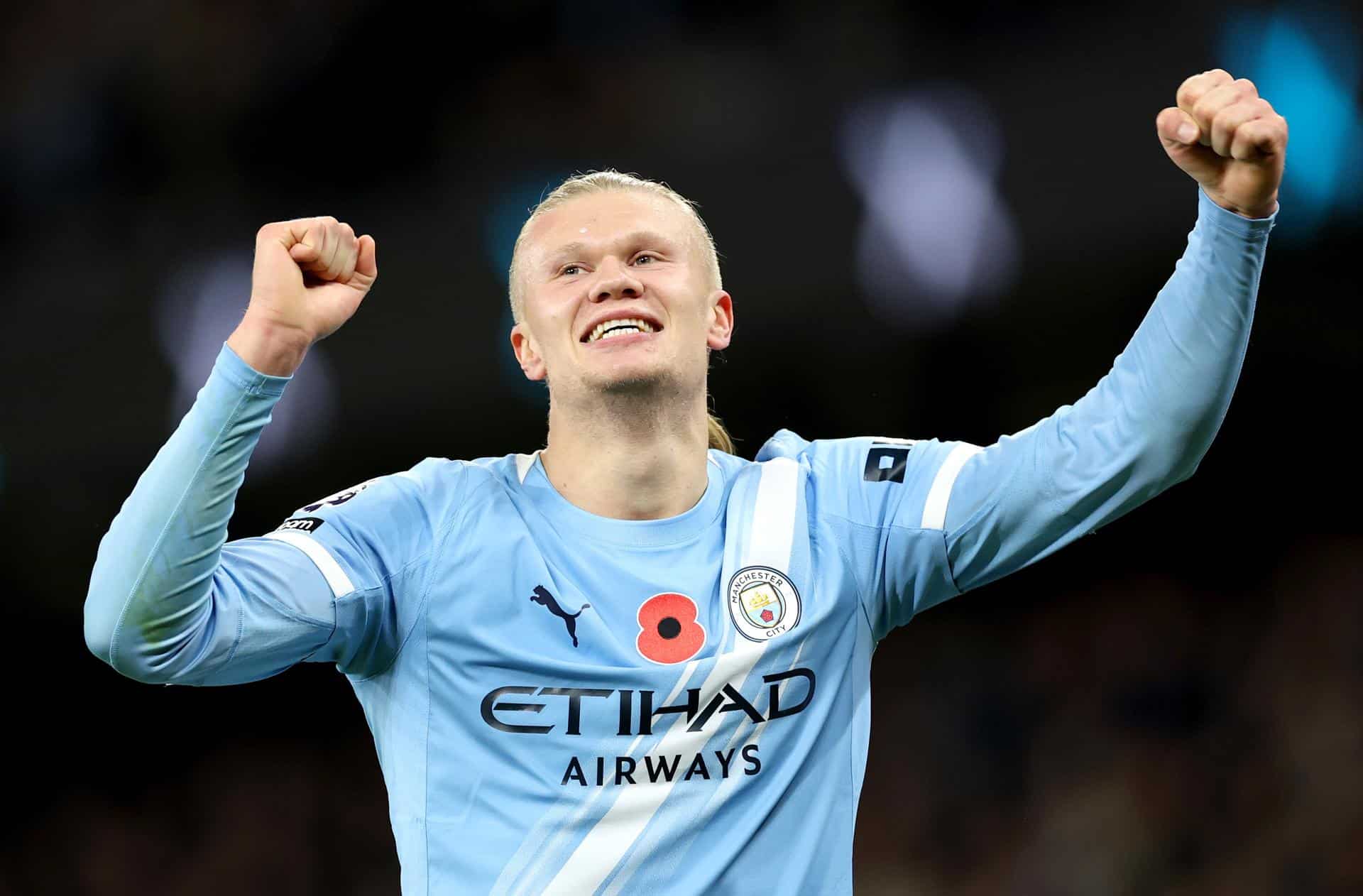 El jugador noruego Erling Haaland celebra un gol durante el partido de la Premier League que han jugado Manchester City y AFC Bournemouth, en Manchester, Reino Unido. EFE/EPA/ADAM VAUGHAN