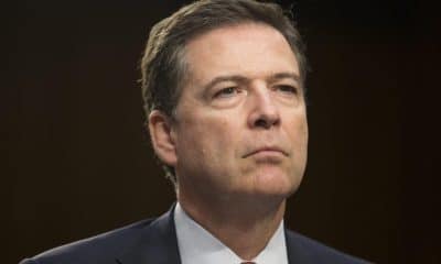 Fotografía de archivo donde aparece el exdirector del FBI, James Comey. EFE/MICHAEL REYNOLDS