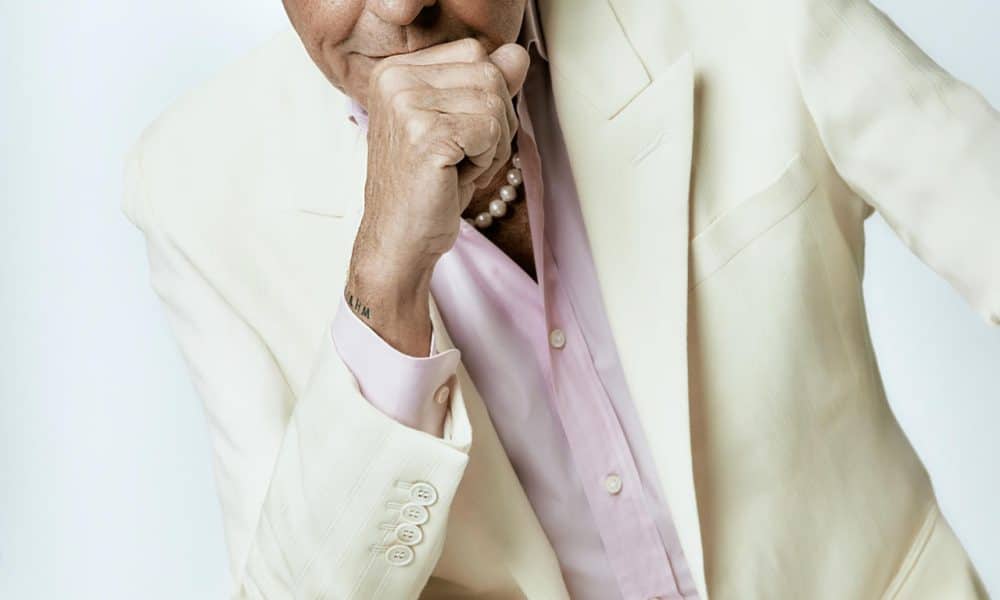 Fotografía cedida por Fenix Entertainment donde aparece el cantautor venezolano-argentino Ricardo Montaner quien anunció este lunes su vuelta a los escenarios con la gira 'El último regreso World Tour 2026', que comenzará el 21 de febrero en Buenos Aires y recorrerá más de veinte ciudades de América y Europa. EFE/Fenix Entertainment /SOLO USO EDITORIAL /NO VENTAS /SOLO DISPONIBLE PARA ILUSTRAR LA NOTICIA QUE ACOMPAÑA /CRÉDITO OBLIGATORIO