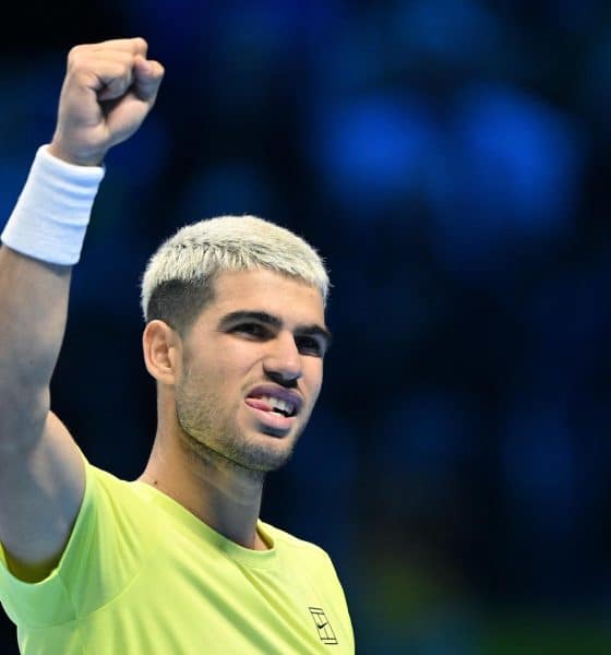 El español Carlos Alcaraz celebra la victoria sobre el estadounidense Taylor Fritz el pasado 11 en Turín.EFE/ALESSANDRO DI MARCO