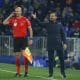 El entrenador del Getafe, José Bordalás (dcha), da instrucciones durante el partido de LaLiga que les enfrenta este viernes al Elche en el Coliseum. EFE/Juanjo Martín