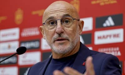 El seleccionador español, Luis de la Fuente, durante la rueda de prensa ofrecida este viernes en la Ciudad del Fútbol de Las Rozas para anunciar la lista de jugadores para enfrentarse a Georgia y Turquía de la fase de clasificación para el Mundial 2026. EFE/Mariscal