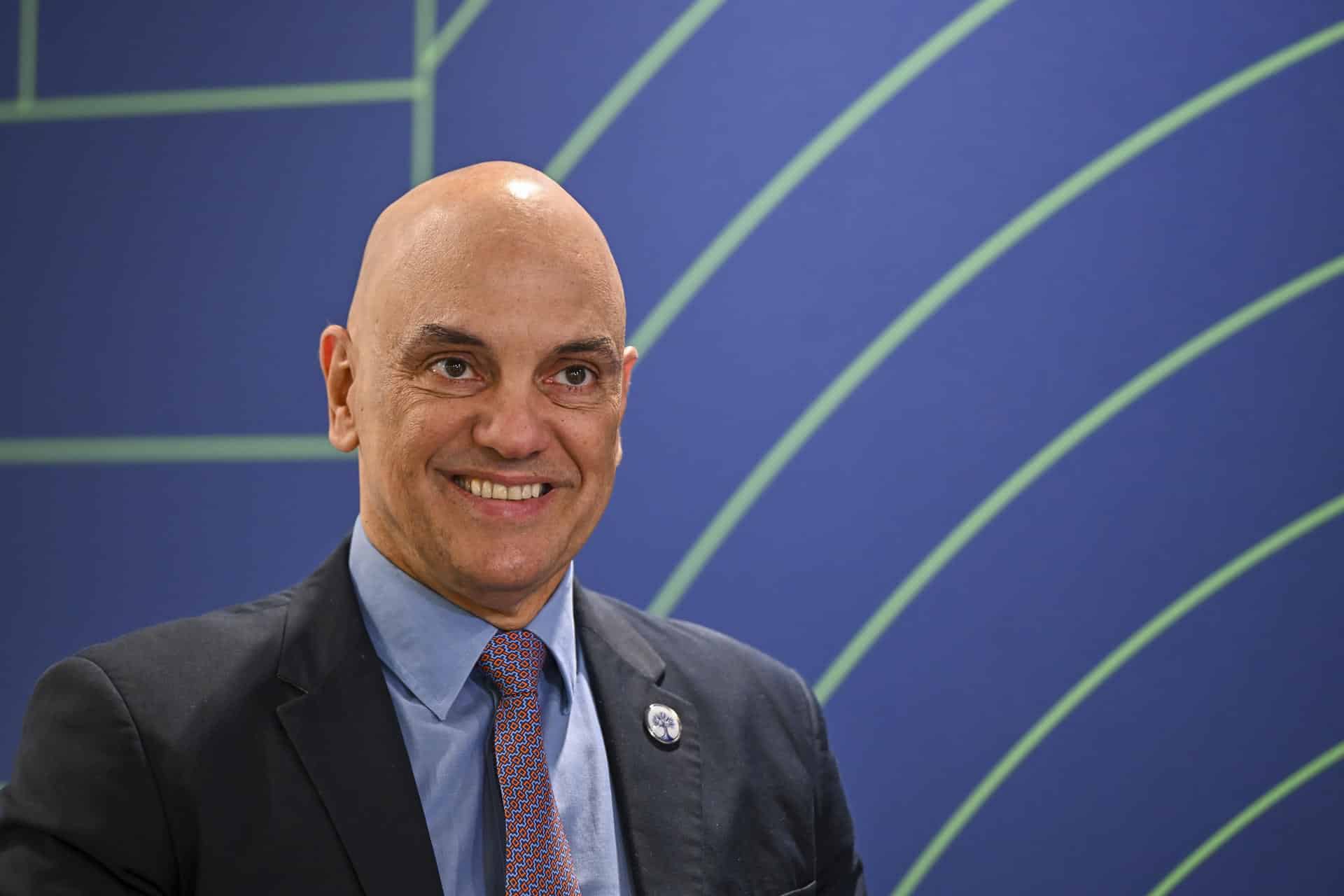 Fotografía de archivo, tomada el pasado 29 de octubre, del juez del Supremo brasileño y relator del juicio por golpismo contra el expresidente brasileño Jair Bolsonaro, Alexandre de Moraes, durante una entrevista con EFE, en Madrid (España). EFE/Fernando Villar