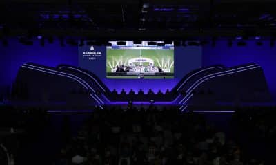 Vista general de la asamblea general ordinaria del Real Madrid en Madrid. Una reunión de los socios compromisarios para avanzar en el proyecto de gran cambio de su modelo societario y aprobar los datos económicos, que superan los mil millones de euros de ingresos en el último ejercicio. EFE/ Rodrigo Jiménez