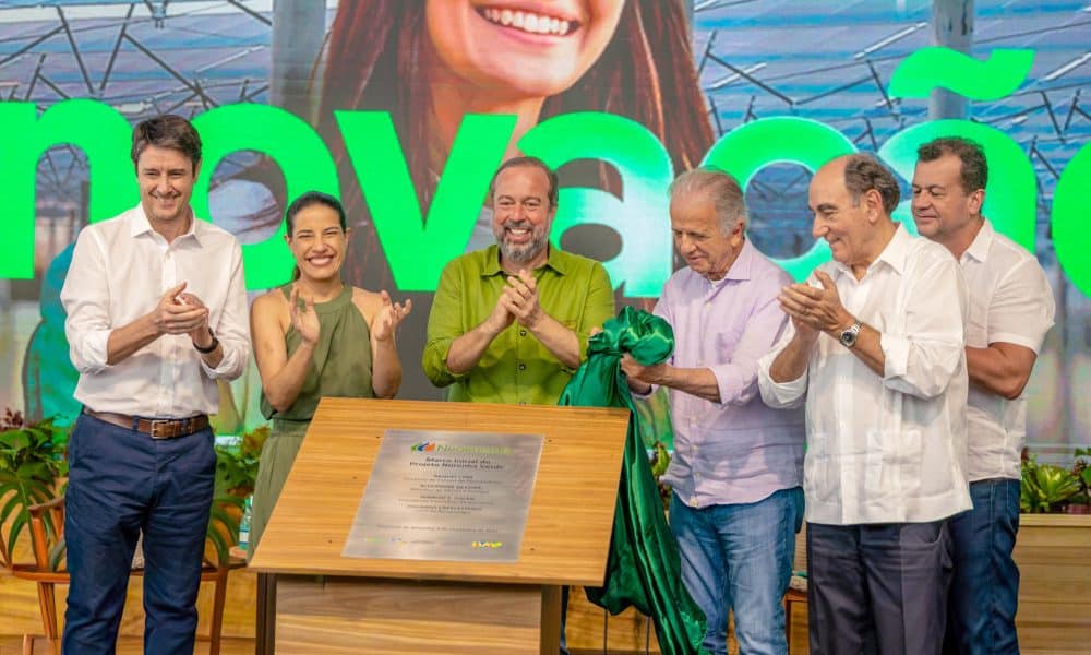 Neoenergía, filial de la eléctrica española Iberdrola, oficializó el inicio de las obras de la mayor planta solar de Fernando de Noronha (isla al noreste de Brasil), que permitirá hasta 2027 la descarbonización de la generación eléctrica de este archipiélago paradisíaco, considerado patrimonio natural de la Humanidad. EFE/ Neoenergía