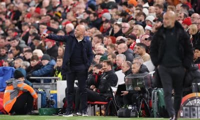 Los entrenadores del Liverpool Arne Slot y del Manchester City Pep Guardiola durante un partido de Premier League.EFE/EPA/ADAM VAUGHAN