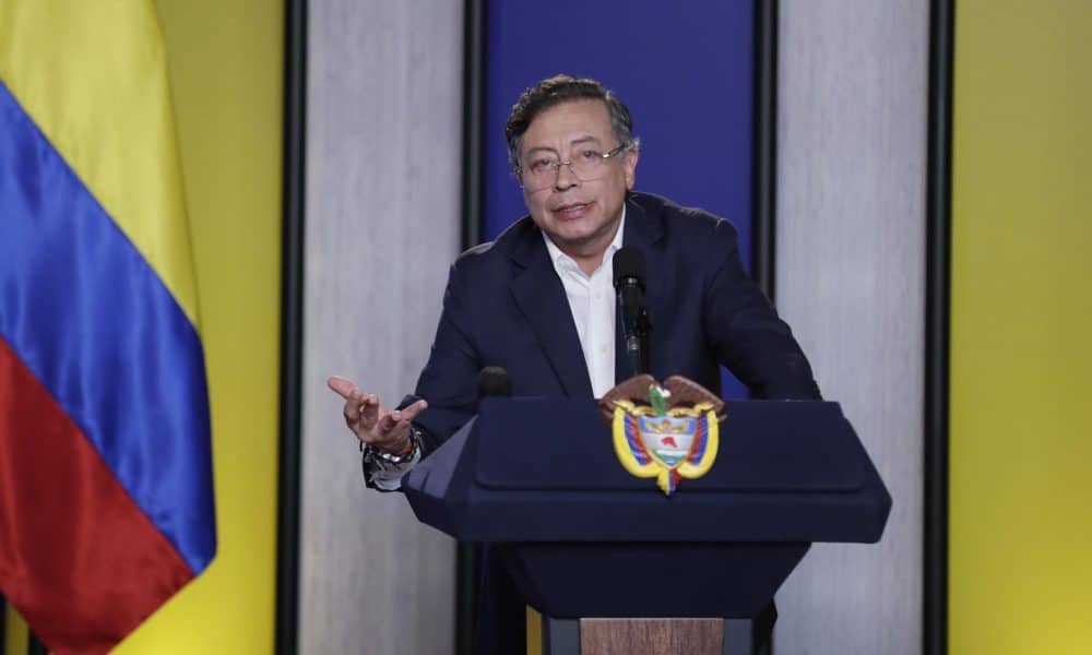 Fotografía de archivo del presidente de Colombia, Gustavo Petro, durante una rueda de prensa, en Bogotá (Colombia). EFE/Carlos Ortega