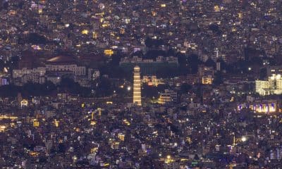 Imagen de archivo tomada el 22 de octubre de 2025 que muestra una vista general de Katmandú, Nepal, durante el "festival de las luces", también conocido como la celebración de Tihar. EFE/EPA/NARENDRA SHRESTHA