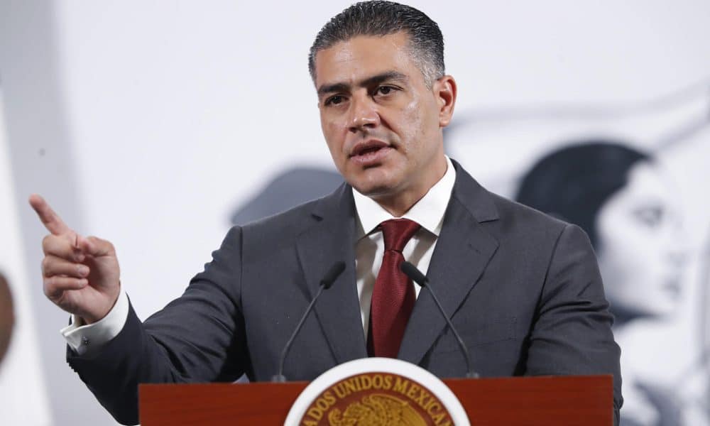 Fotografía de archivo del titular de la Secretaría de Seguridad y Protección Ciudadana (SSPC) Omar García Harfuch, hablando durante una rueda de prensa en el Palacio Nacional de la Ciudad de México (México). EFE/ Mario Guzmán