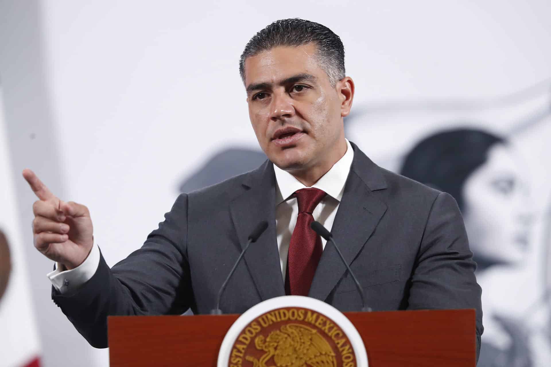 Fotografía de archivo del titular de la Secretaría de Seguridad y Protección Ciudadana (SSPC) Omar García Harfuch, hablando durante una rueda de prensa en el Palacio Nacional de la Ciudad de México (México). EFE/ Mario Guzmán