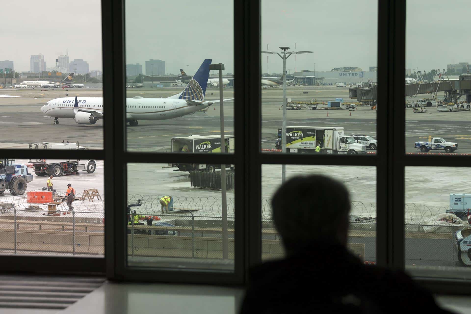 Fotografía de archivo del aeropuerto de Newark (Nueva Jersey). EFE/Sarah Yenesel