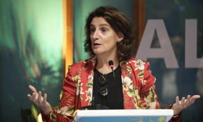 La vicepresidenta para una Transición Limpia, Justa y Competitiva de la Comisión Europea, Teresa Ribera, habla este lunes, en Santa Marta (Colombia). EFE/ Carlos Ortega