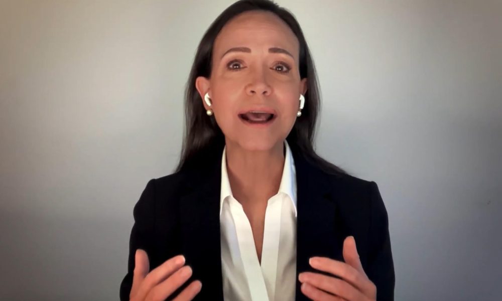 Captura de video tomada de la cuenta oficial @mariacorinamachado en la red social Instagram de la líder opositora venezolana María Corina Machado, durante un comunicado, este martes. EFE/ @mariacorinamachado