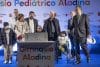 El actor Richard Gere (C), el fundador de la Fundación Aladina Francisco Arango (2R), el presidente de la Región de Murcia Fernando López Miras (3L) y el alcalde de Murcia José Ballesta (R), asisten a la ceremonia de la colocación de la primera piedra para la construcción del gimnasio del hospital pediátrico más grande del país, en el Hospital Virgen de la Arrixaca en Murcia, España, 28 de noviembre de 2025. EFE/Marcial Guillén
